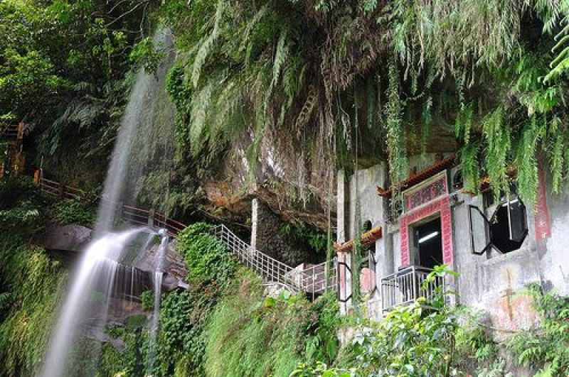 銀河洞越嶺登山步道
